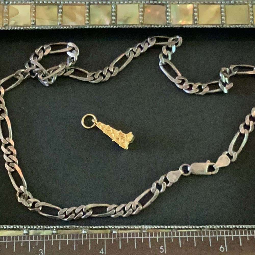 Silver Necklace  17 1/2” Vintage Beauty Different SIZED LINKS  UNIQUE CHUNKY